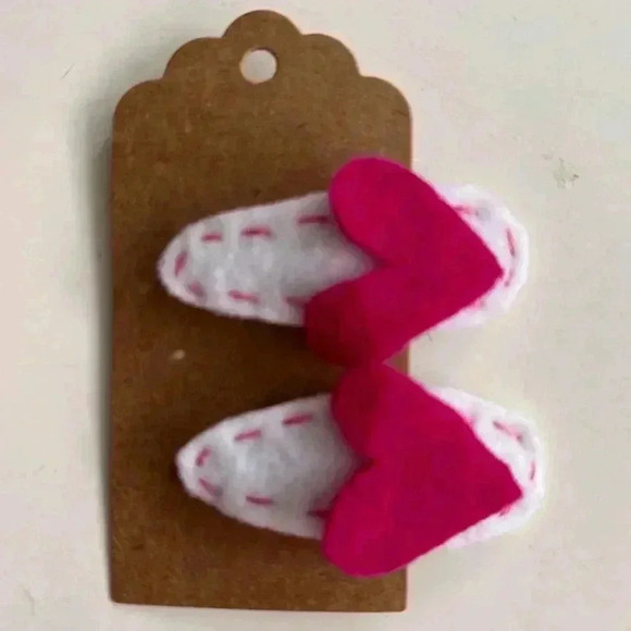 Children’s Handmade Baby Slippers with felt flowers and Matching Heart Barrettes - Picture 4 of 6